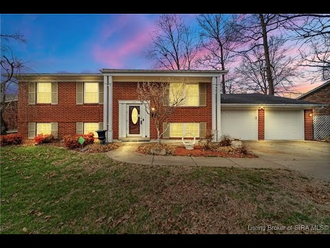 925 Redwood Drive, Clarksville, IN home video tour