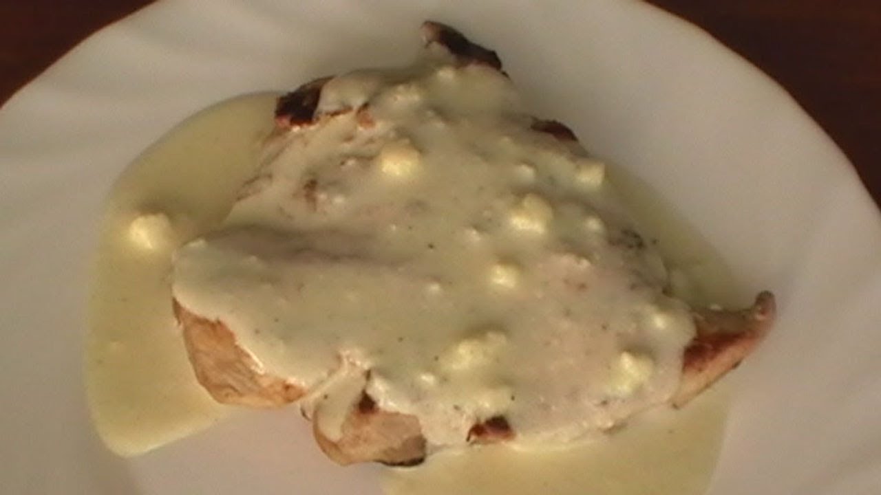 Piept De Pui La Gratar Cu Sos Gorgonzola Youtube