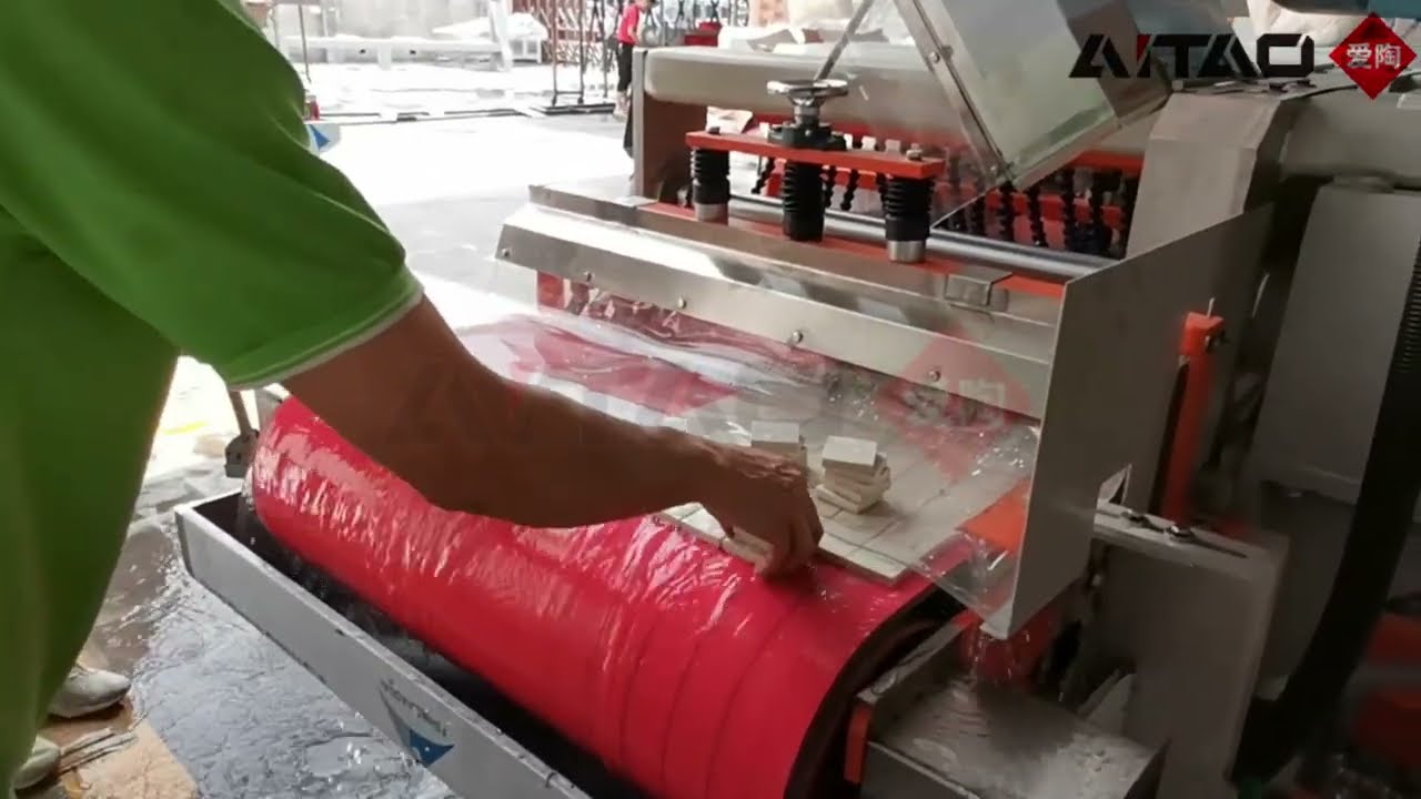Mosaic cutting machine