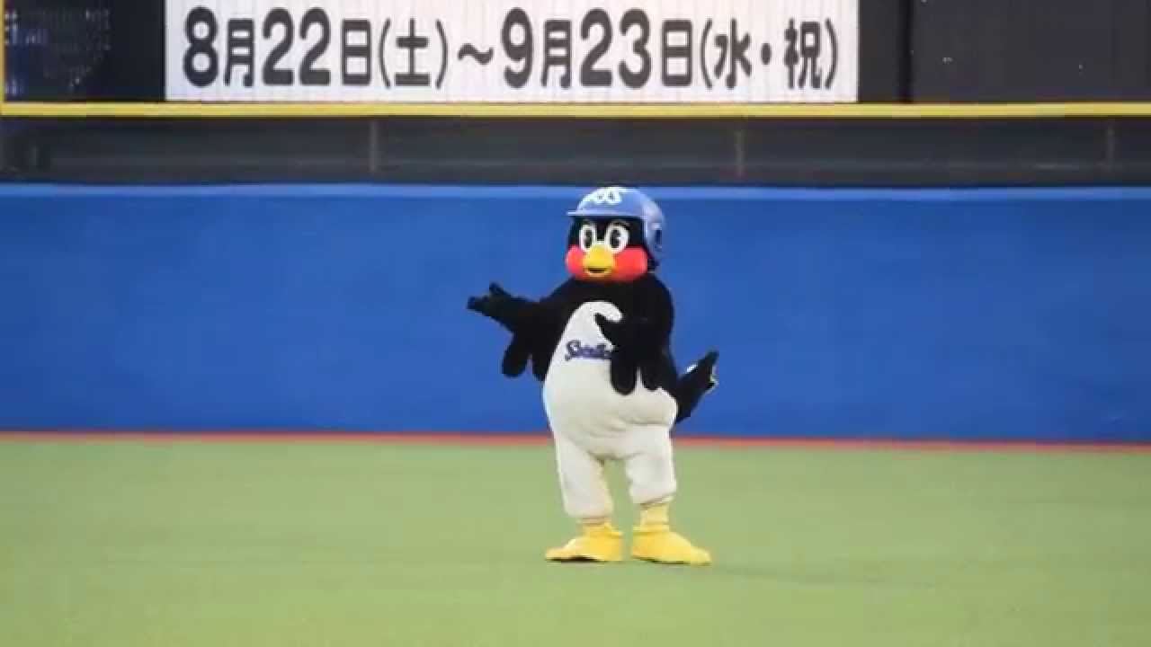 2015.0701 神宮球場 つば九郎のフラダンス