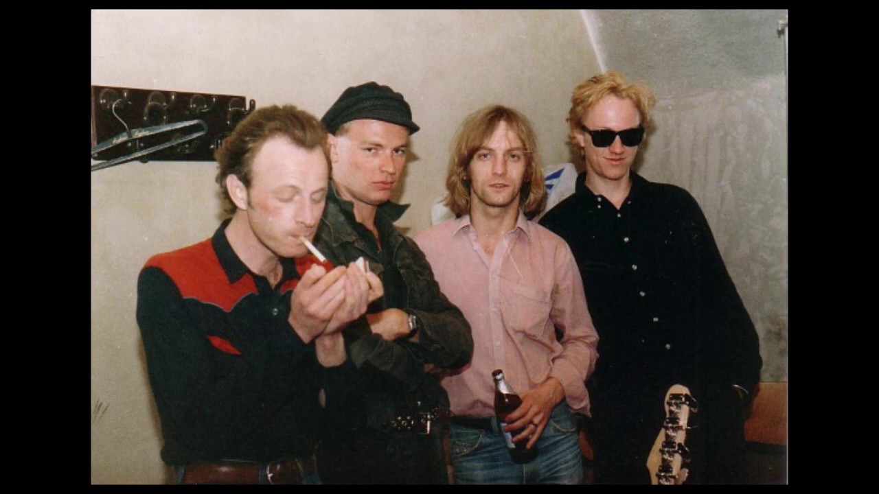 Watch Charles Lemming & the Heart Attack: "If the Lemmings travel to the sea" (1988) on YouTube Watch Charles Lemming & the Heart Attack: "If the Lemmings travel to the sea" (1988) on YouTube