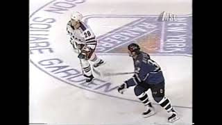 Dale Hunter vs PJ Stock - Jan 26, 1998