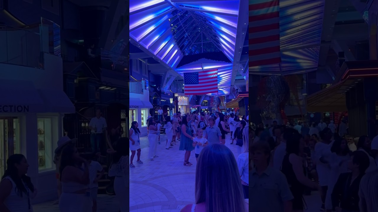 Party on the Promenade🍾🪩 | Harmony OTS #royalcaribbean #harmonyoftheseas #cruise #party #shorts