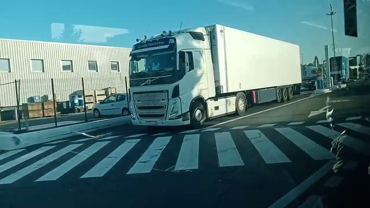 Bus 247 RATP - Urbanway 12 GNV N°5363 Aulnay-sous-Bois - Garonor --- Drancy - Stade Charles Sage