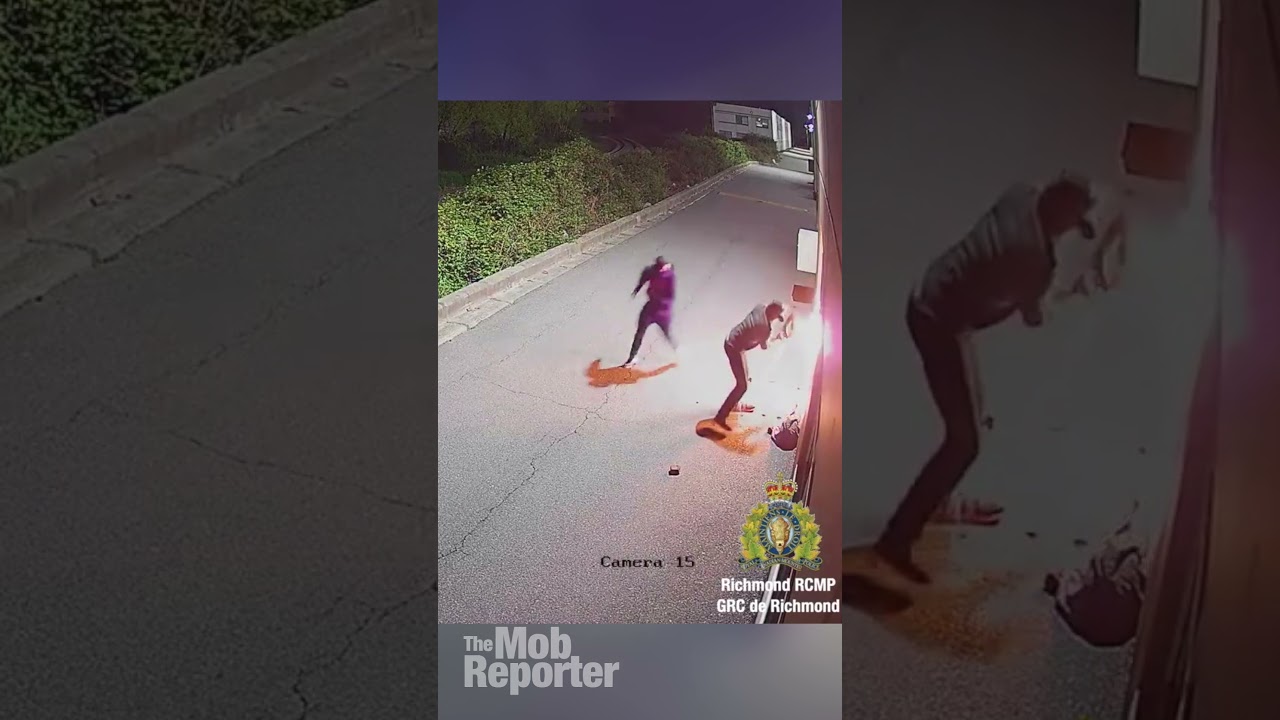 🔥 Inept arsonist sets his pants on fire