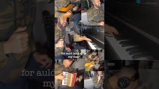 Download Lagu AULD LANG SYNE (short) MP3 Download Lagu AULD LANG SYNE (short) MP3