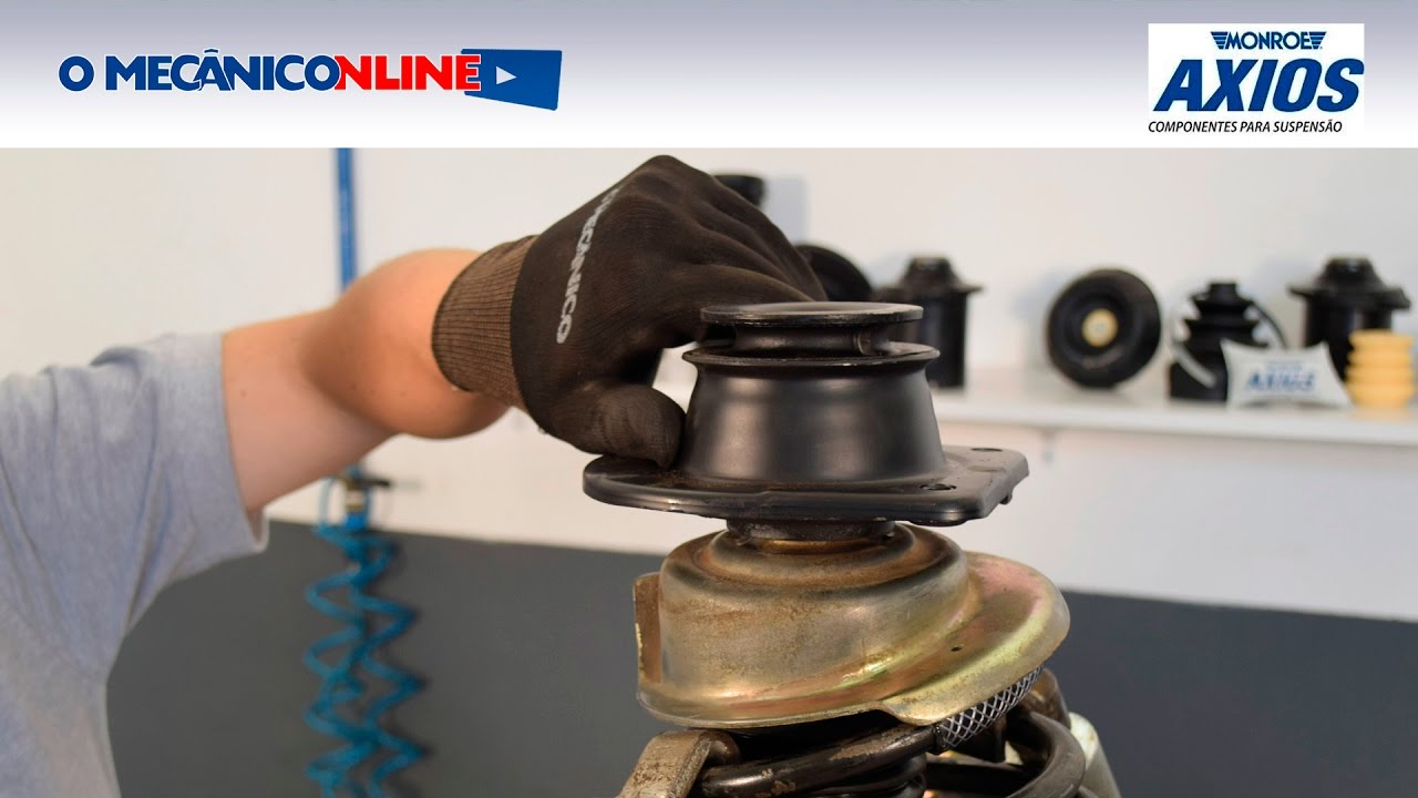 Revisão da suspensão em um Fiat Palio de 1ª geração