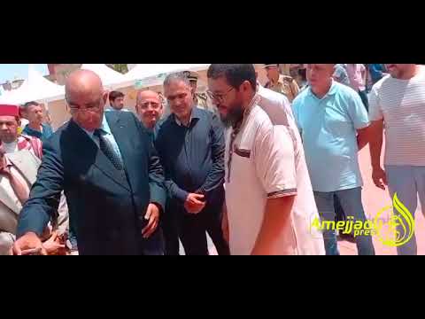 زيارة عامل عمالة الدريوش لرواق تعاونية جبال الريف مقرها بأمجاو التي شاركة بمعرض الدريوش