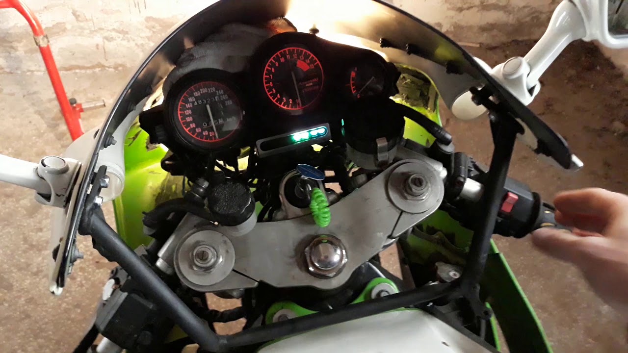 Kawasaki zxr 750 j1 1991  wakeup after winter - YouTube