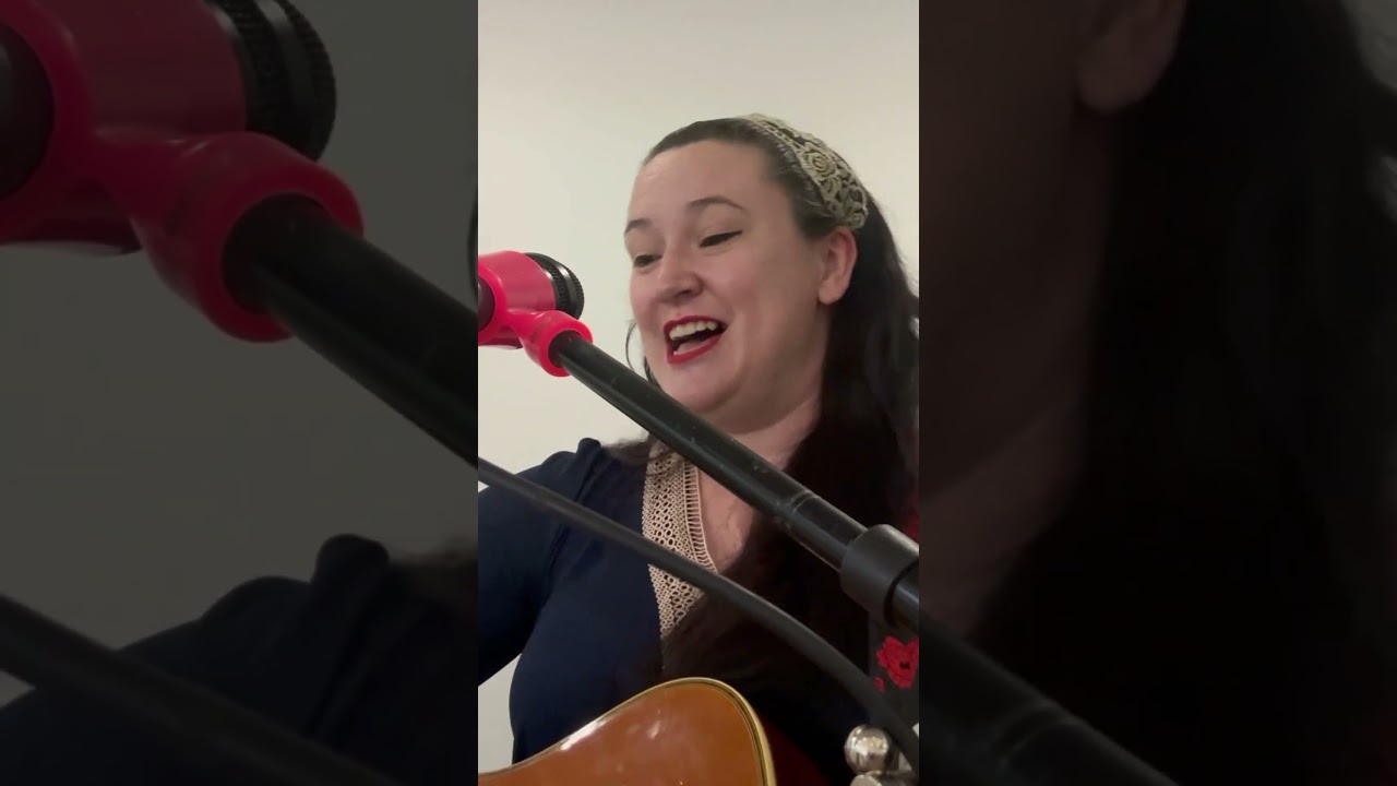 Cielito Lindo - singing with seniors 