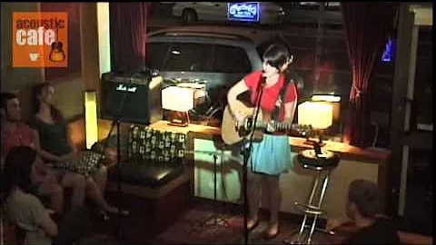 Caitlin Woodall - All Around Me - Acoustic Cafe Ma...