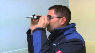 Checking colostrum quality using a refractometer