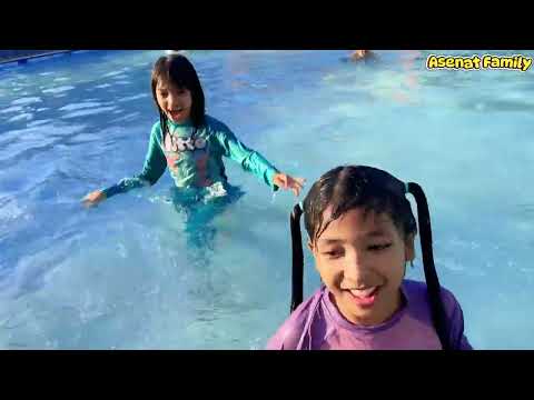 MAIN KE KOLAM RENANG DEPAN RUMAH SERU