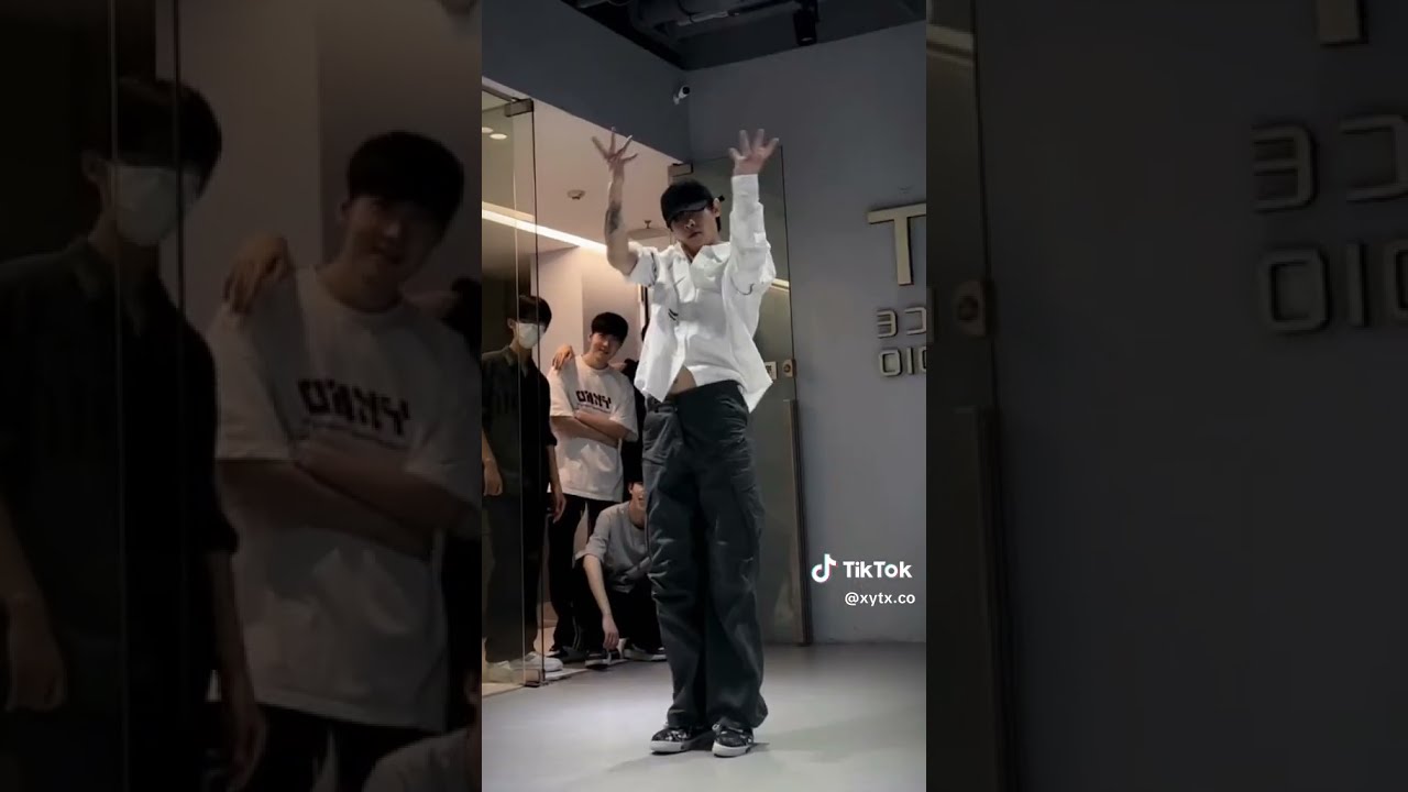 Chinese TikTok dancer Xiaoyang 776K Followers danced to SB19s GENTO