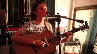 Video thumbnail of "Hattie Whitehead - "Follow me into the dark" LIVE session at Blighty Coffee"