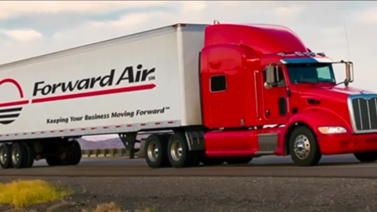 Ван грузовик. Trucks 53 van. Фура 110 кубов. Van Lorry разница. Commercial Trucking insurance.