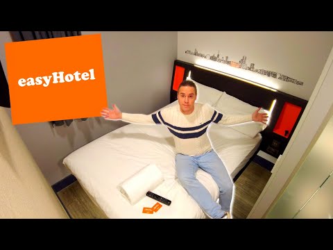 I Stay In A Easy Hotel I Was Shocked