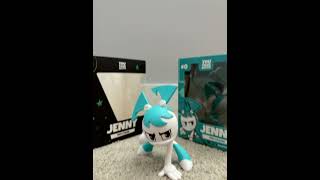 Unboxing Jenny…again #mylifeasateenagerobot ￼