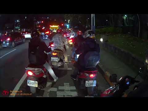 Transcend創見DrivePro 20機車行車記錄器 白天夜晚 實錄