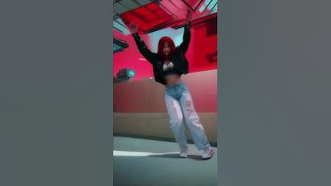 Mastering the Art of AI Animation Dance! 🕺[ComfyUI +animateDiff} #shorts #ai #dance