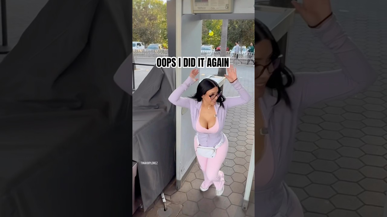 OOPS 😬 #viralshort #foryou #skit