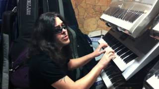 Sesini güzel zanneden kadın'ın öğrencisi olduğunu idda eden adam \\ Hatırla sevgili.