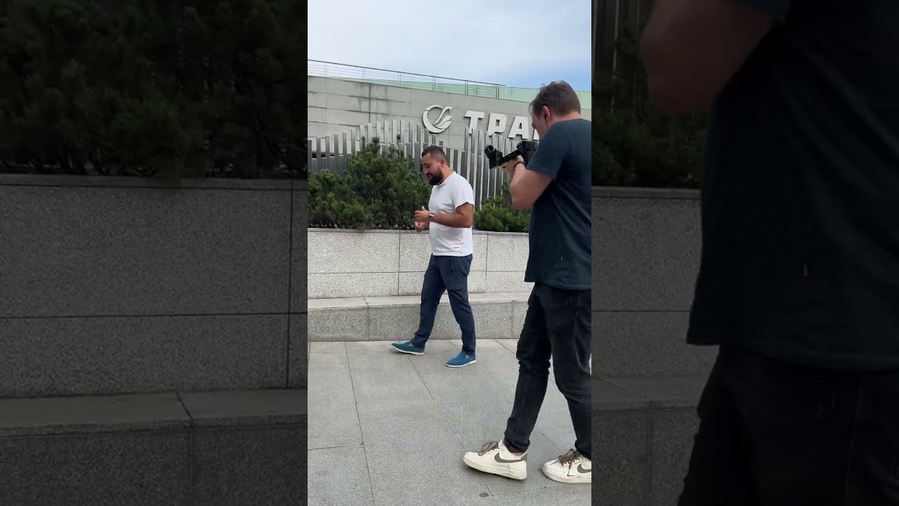 Бекстейдж со съёмки роликов для Азама Ходжаева