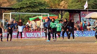 Mengintip Serunya Main Bola Ala Cewe Berhijab