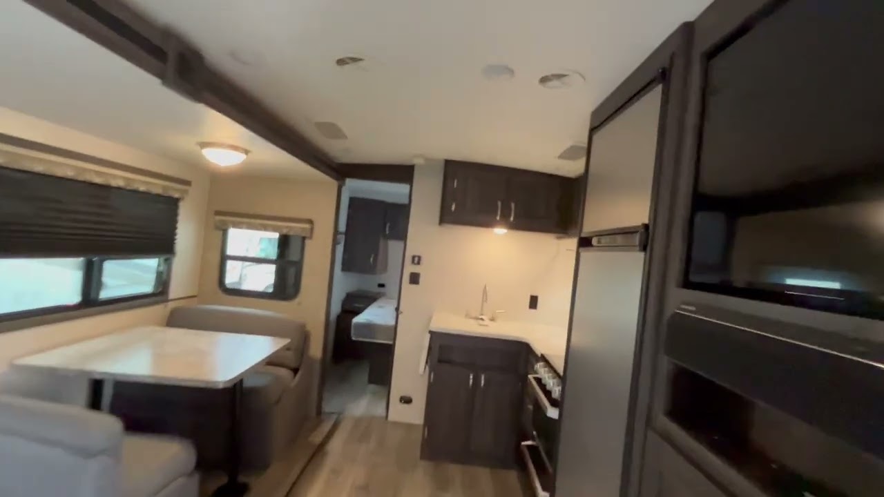 20 Highland Ridge Open Range 2802BH 