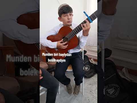 Munden Biri Baylydan Bolek Aydym