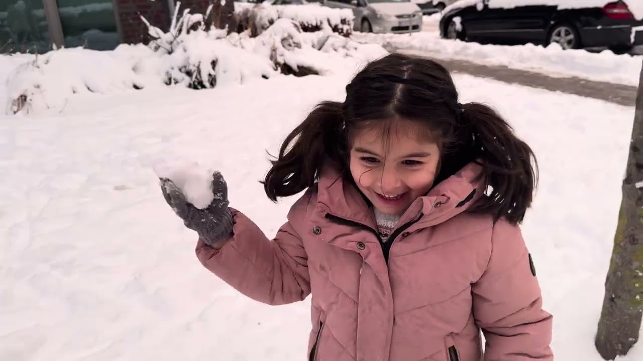 يوميات جنى وميلا بالثلج مع حمودي 