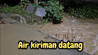 Download Lagu PARAH❗️JEBOL TERBALIK❗️AIR PEMUKIMAN WARGA LEBIH TINGGI DARI AIR KALI❗️#kdm  MP3