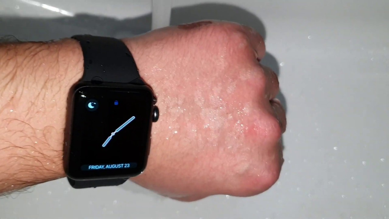 اختبار مقاومة ساعة ابل Apple في المياه // APPLE WATCH WATER RESISTANT TEST  - YouTube