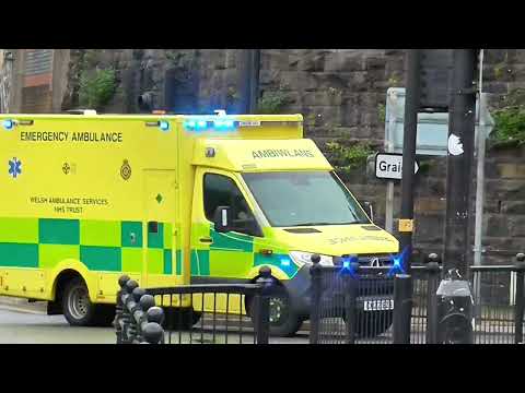 CN22 EZB - Welsh Ambulance Service - SA1523 - Responding On Blue Light/Sirens Through Pontypridd