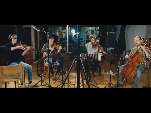 Ver Danish String Quartet: As I Walked Out (English trad. / arr.: DSQ) no YouTube