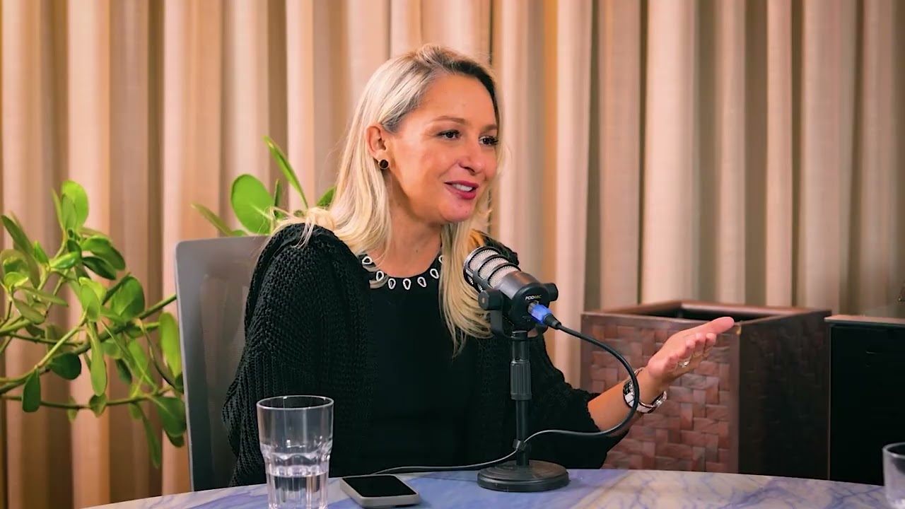 Capa do episódio: Em São Paulo se trái mais. Pessoas vem de  outros lugares para trair em São Paulo .Sabrina Detetive