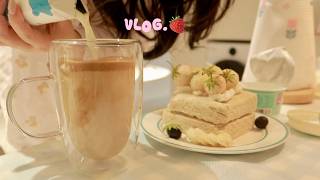 Living Alone Diaries 🌷 Easy Meals, Pink Strawberry Yogurt & Cozy Days at Home | Vlog screenshot 1