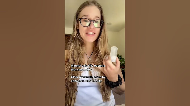 How to use crystal deodorant #holistic #nontoxic #deodorant #nontoxicproducts