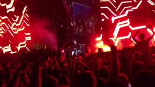 Masquerade Motel 2012 - Miike Snow - The Wave (Thomas Gold Remix) played by the Swedish House Mafia