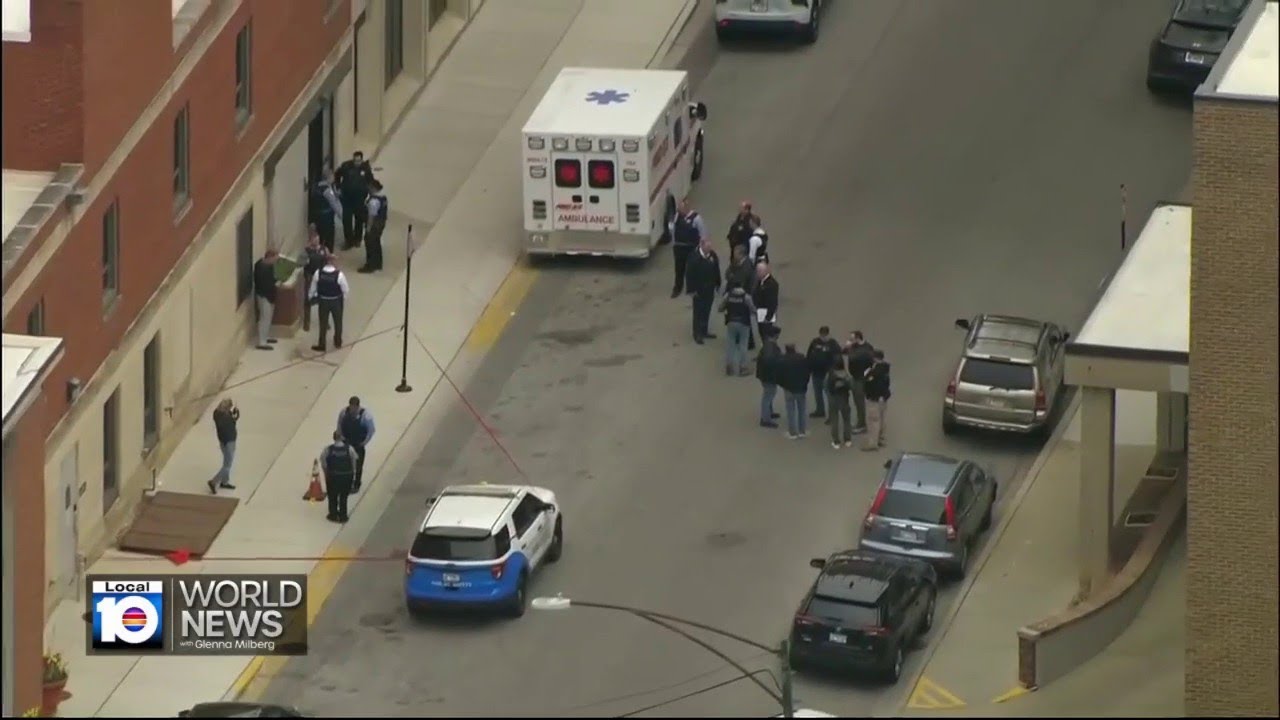Police: Officer killed, another critically injured in Chicago hospital ...