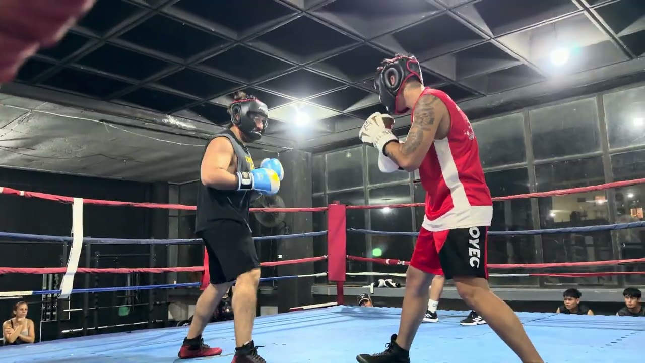 Combat Club Boxeo. Exhibición de Facundo Bergamasco  en Pergamino. 28/02/26.