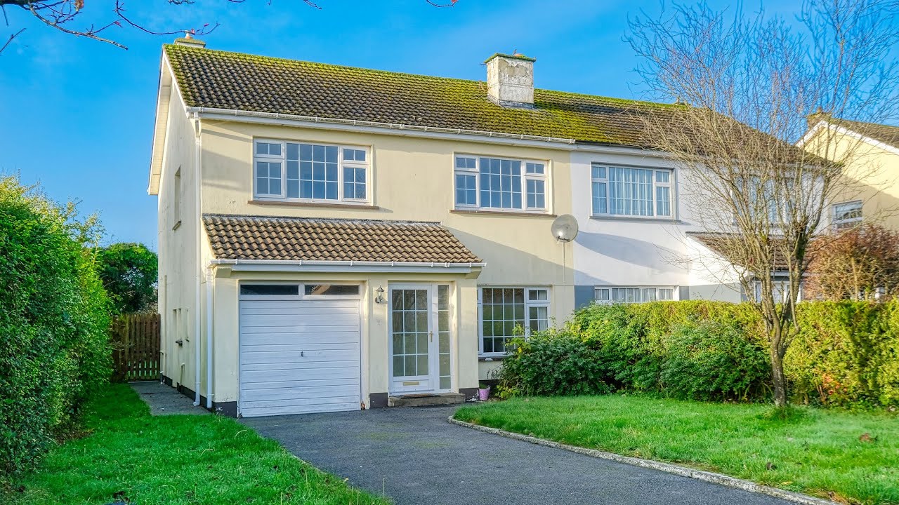 10 Castle Park, Newtownforbes, Co. Longford 4 bed house for sale