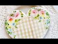 Beautiful floral heart cookie...sweet gift for special person 💖