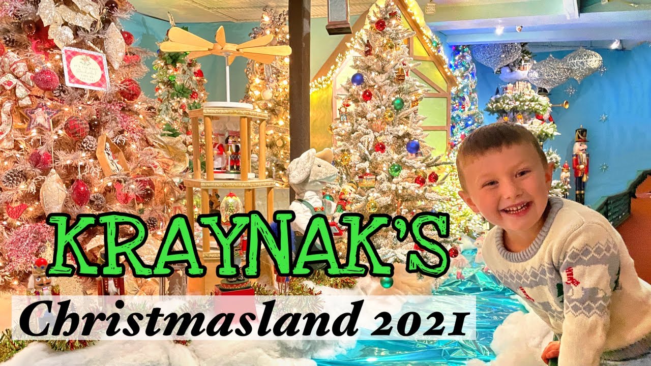 KRAYNAK'S SANTA'S CHRISTMASLAND 2021! 300 ft FREE Christmas Display