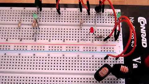 Raspberry Pi: NPN-transistor with LED in an RL-circuit with extra LED controlled by RPi