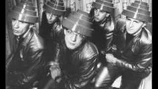 DEVO:Live in Tokyo 2nd -  10.Come Back Johnny