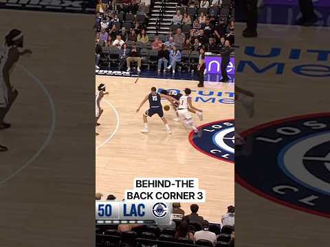 Jamal Murray goes behind the back to set up the Jokić pass to Aaron Gordon for the corner three 🔥
