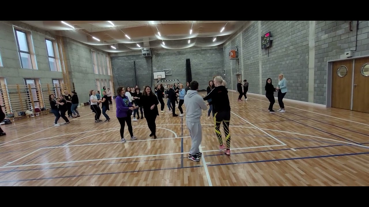 DZIEŃDOBEREK EDUMUZ