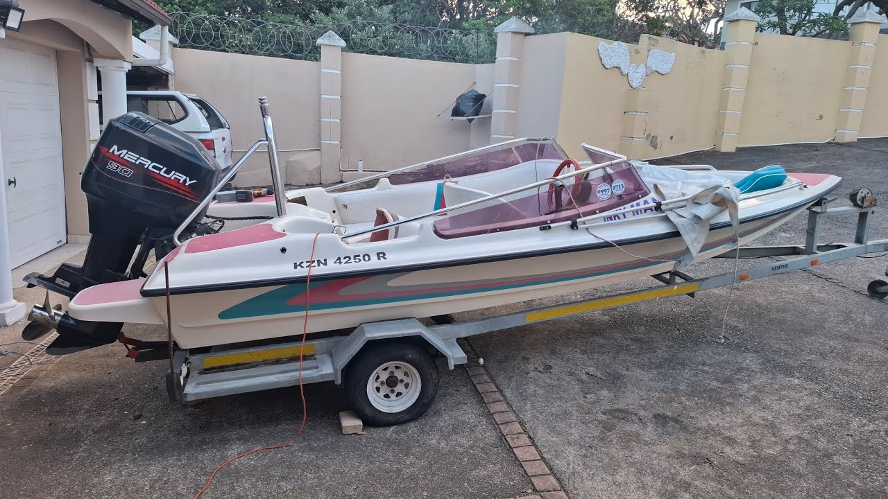 Problem with my Speed Boat .water Damage. cracked