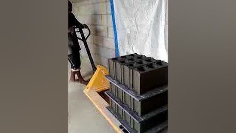 Video of QT3 15 Automatic Concrete Block Machine 1